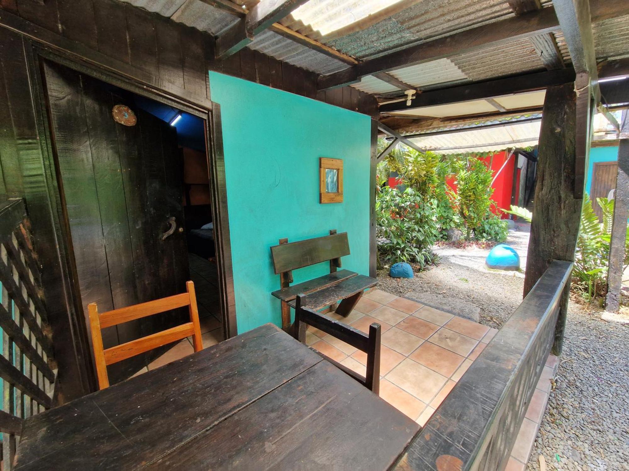 Playa Negra Brewing Beachfront Hotel Puerto Viejo de Talamanca Eksteriør billede